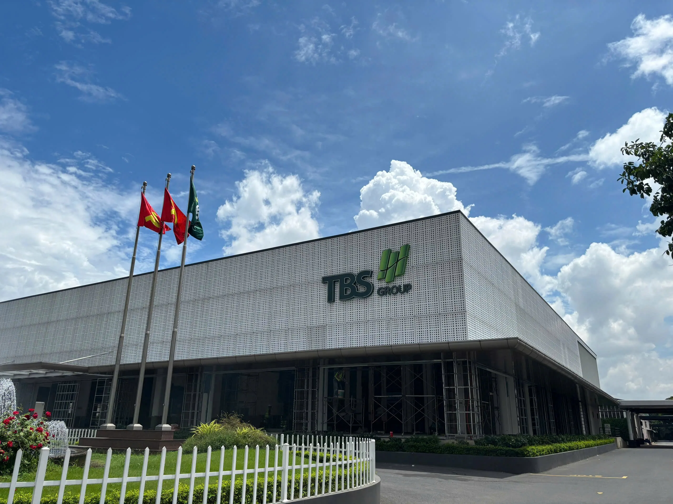 nhà điều hành và nhà mẫu tbs group